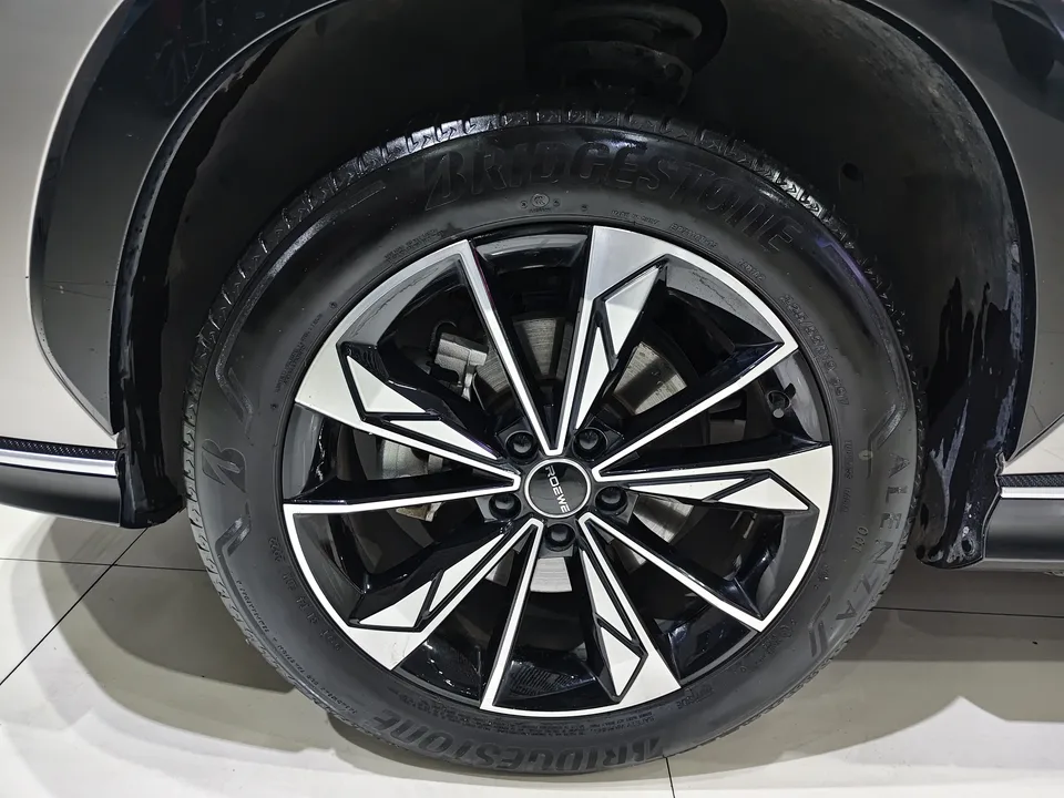 Roewe RX5 Roewe RX5 2023 Luxury Sliding Screen Edition 2023 — миниатюра 3