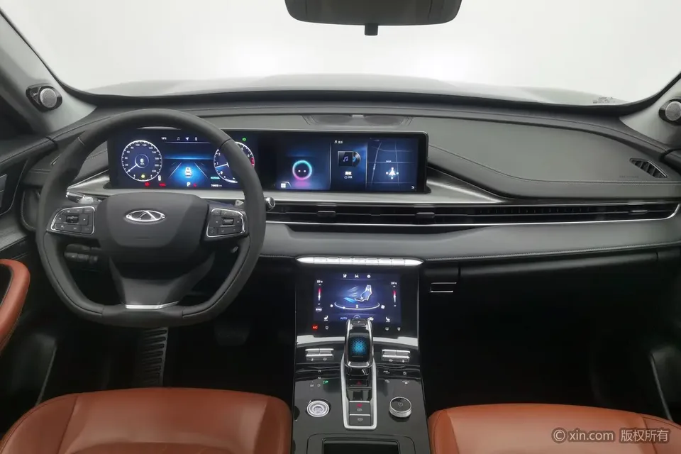 Chery Tiggo 8 PLUS 290TGDI DCT luxury edition+ 2023 — миниатюра 4