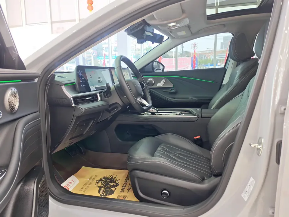 Chery Arrizo 8 1.6TGDI DCT Rui 2025 — миниатюра 5