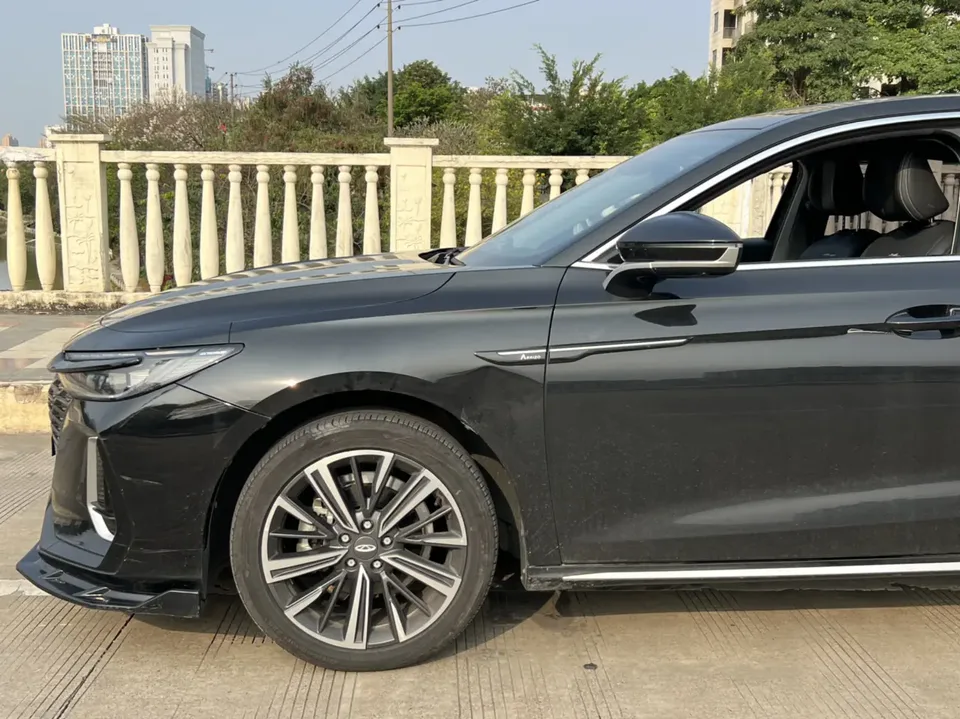 Chery Arrizo 8 1.6TGDI DCT 2023 — миниатюра 3
