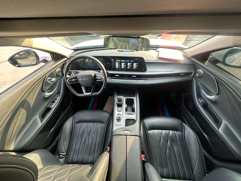 Chery Arrizo 8 1.6TGDI DCT Elegant 2023 — миниатюра 3