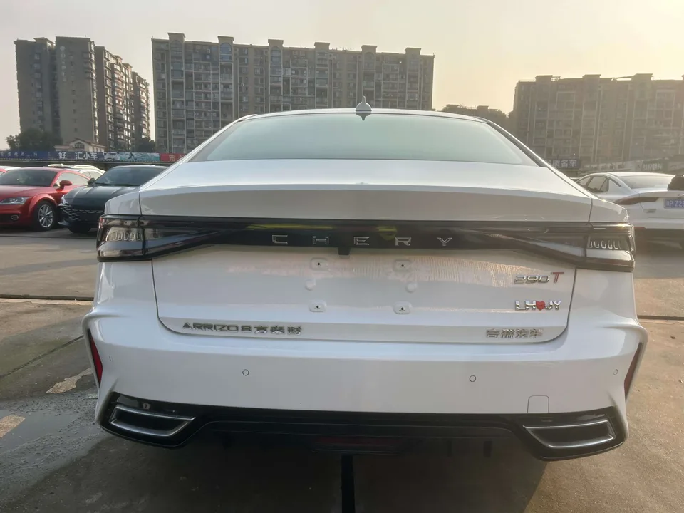 Chery Arrizo 8 1.6TGDI DCT Elegant 2023 — миниатюра 5