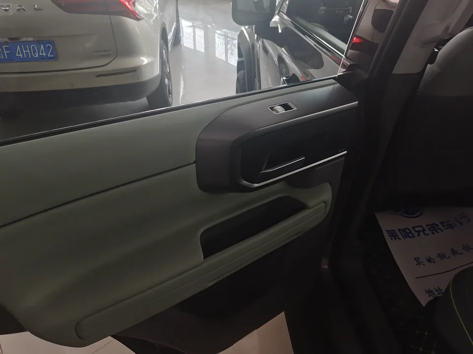BAIC Beijing Off-road BJ40 Blade Hero Edition 2.0D Automatic 4WD Crossover 2024 — миниатюра 5