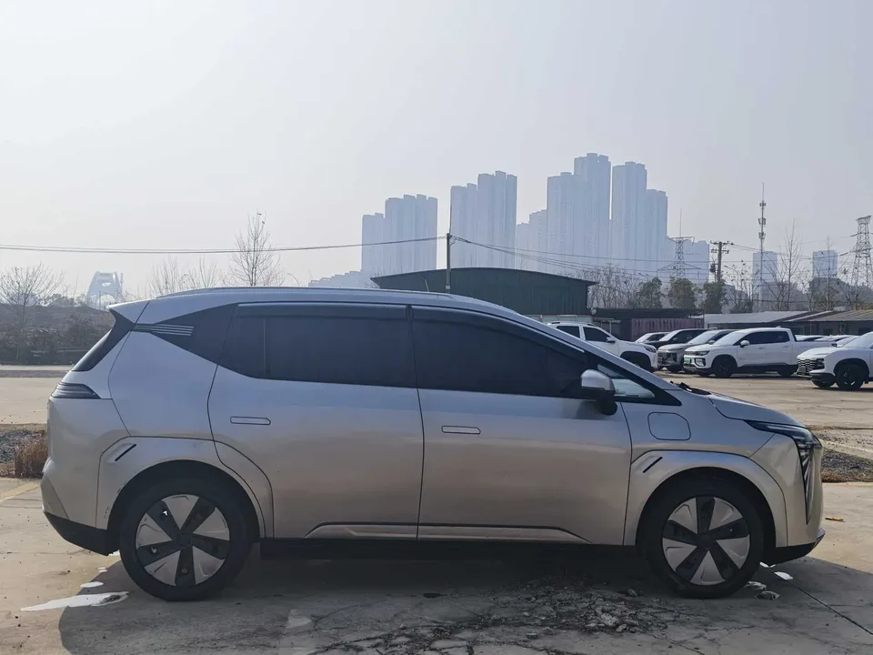 AION Y Plus 610 Enjoy Edition ternary lithium 2023 — миниатюра 2