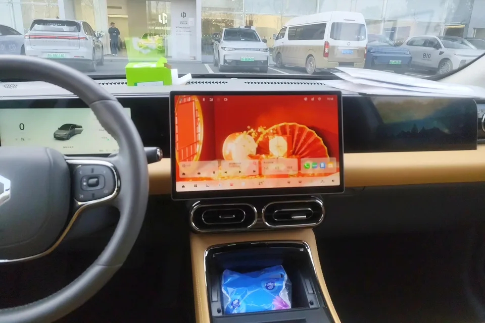 Leapmotor Zero running C01 Extended Range 316 Premium Edition 2024 — миниатюра 4