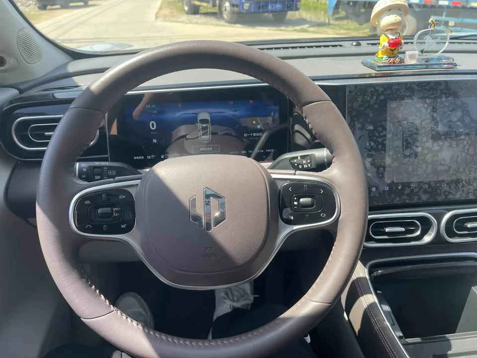 Leapmotor Zero running C11 Extended Range 180 Comfort Edition 2023 — миниатюра 4