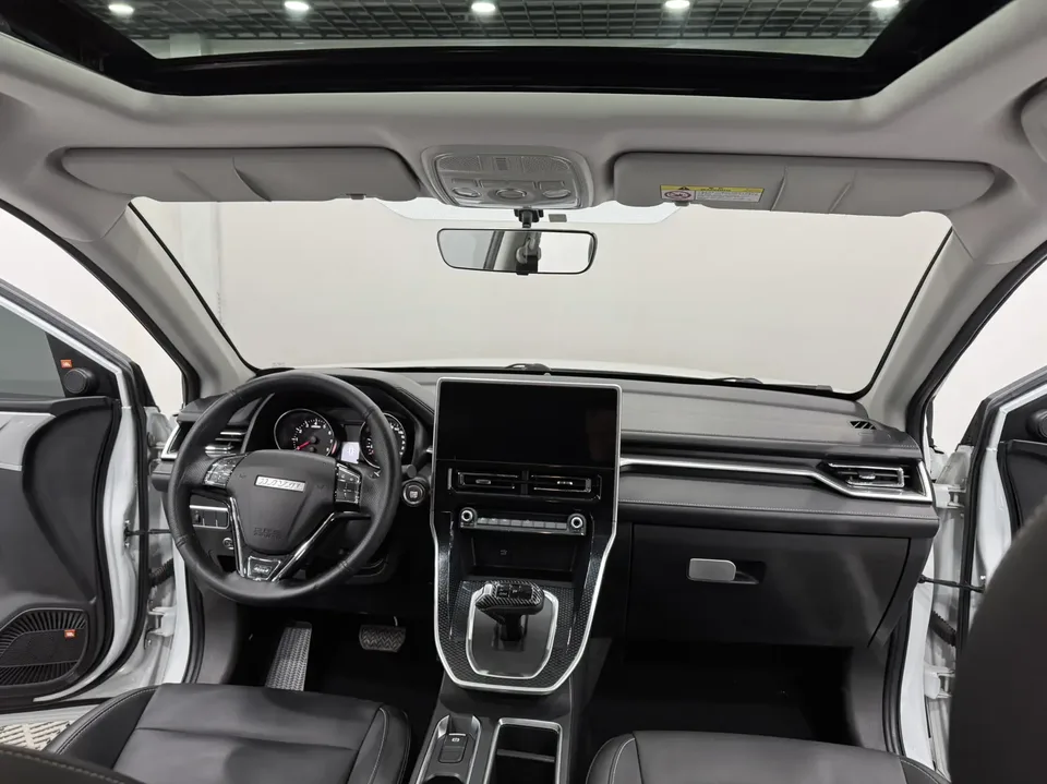 Haval M6 PLUS 1.5T DCT premium smart connected model 2022 — миниатюра 2