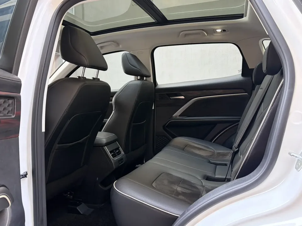 Haval H6 National Fashion Edition 1.5T Automatic Champion Edition 2023 — миниатюра 3