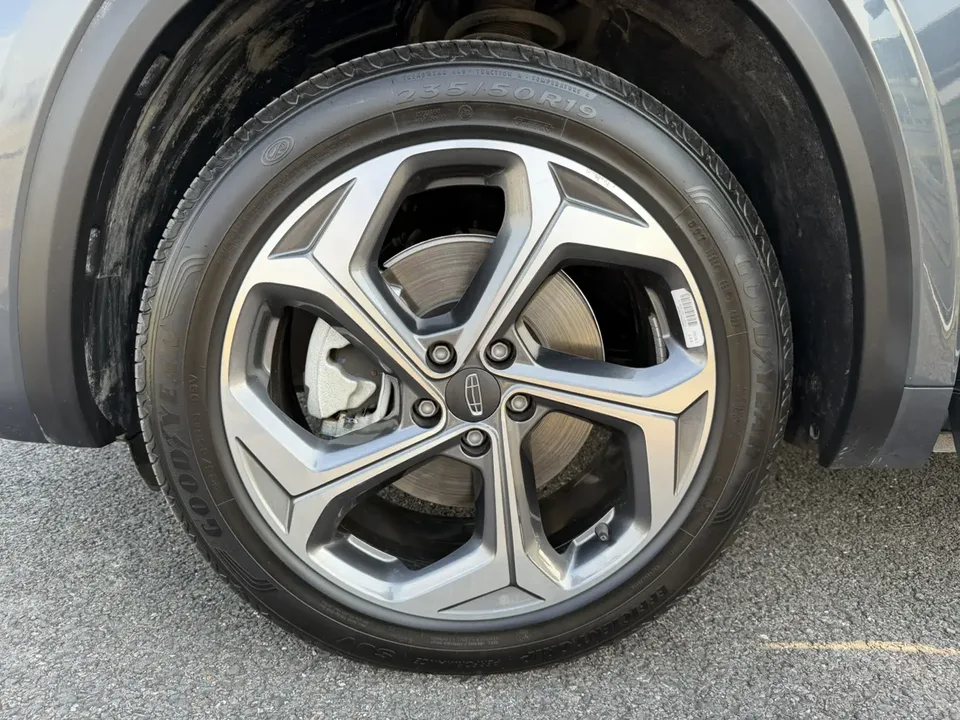 Geely Monjaro Xingyue L 2024 2.0TD High Power Automatic 2WD Yunqi Edition 2024 — миниатюра 5