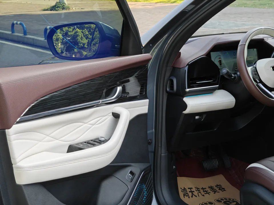 Geely Monjaro 2.0TD DCT EVO 2WD Premium Edition 2022 — миниатюра 5