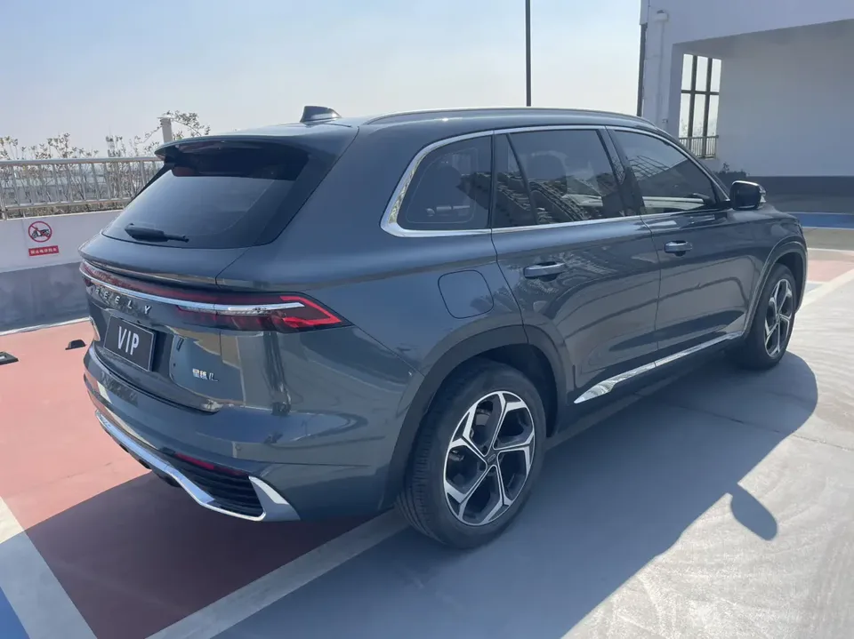 Geely Monjaro 2.0TD DCT EVO 2WD Premium Edition 2022 — миниатюра 2