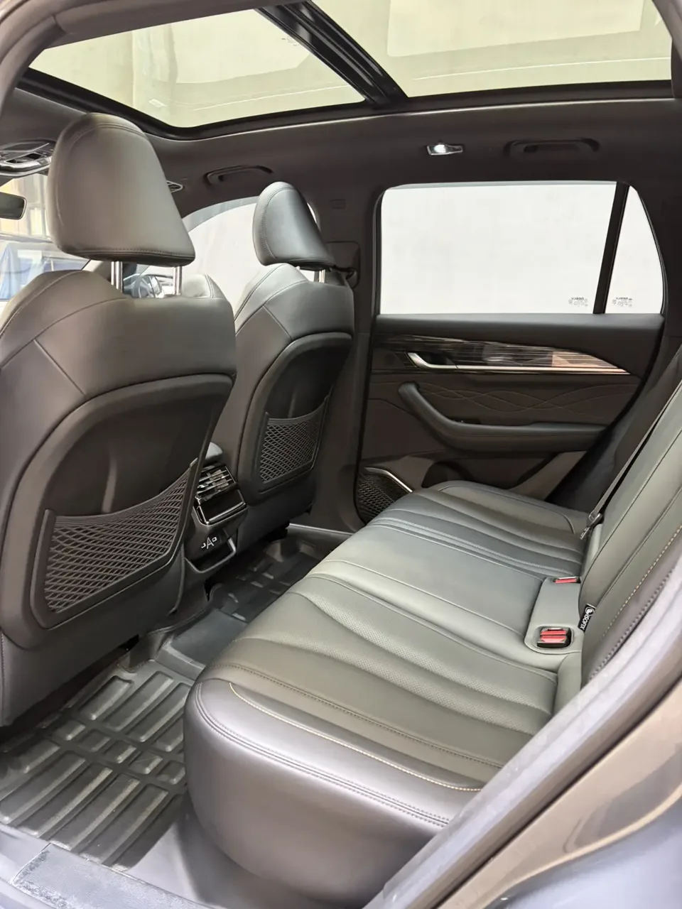 Geely Monjaro 2.0TD DCT EVO 2WD Changfeng Edition 2024 — миниатюра 3
