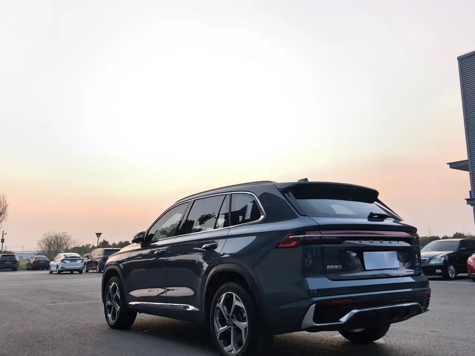 Geely Monjaro Xingyue L 2024 2.0TD High Power Automatic 2WD Yunqi Edition 2024 — миниатюра 4