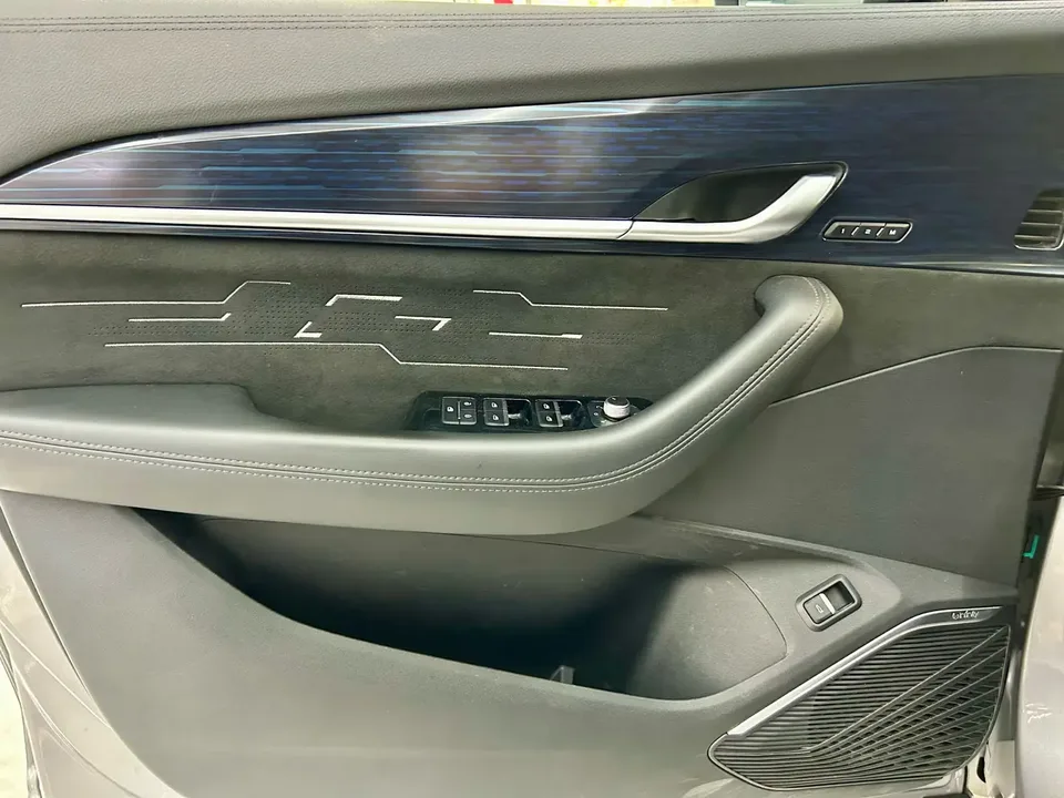 Geely Monjaro Xingyue L 2024 2.0TD High Power Automatic 2WD Skyline Edition 2024 — миниатюра 4