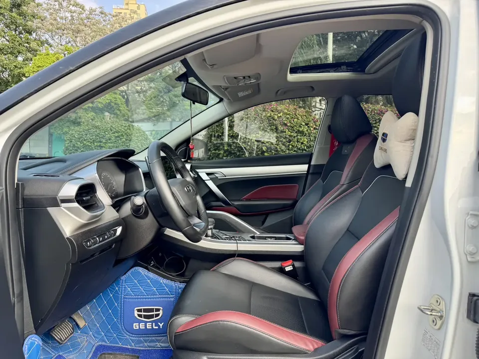 Geely Coolray SX11 240T DCT Platinum Edition 2022 — миниатюра 5