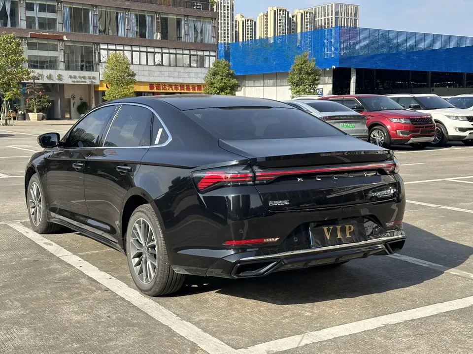 Geely Preface Xing Rui 2024 Xingrui 2024 Hybrid 1.5TD Nebula Edition 2025 — thumbnail 2