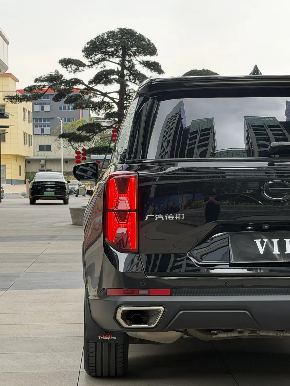 GAC Trumpchi GS8 Trumpchi GS8 2022 Pilot Series 2.0TGDI 2WD luxury smart connected version 7 seats 2023 — миниатюра 3