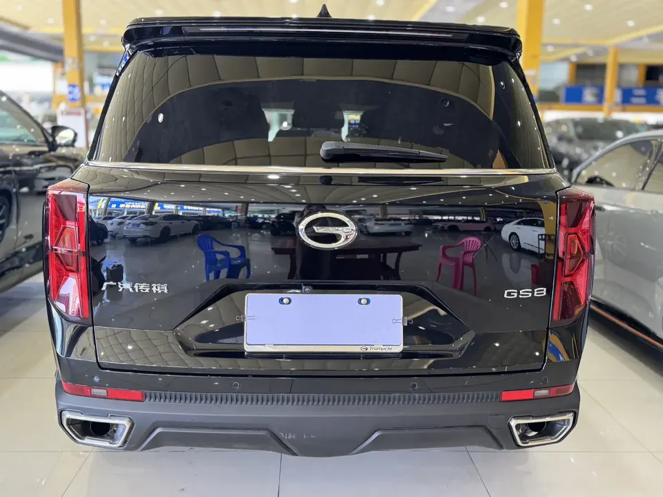 GAC Trumpchi GS8 Trumpchi GS8 2022 Trumpchi GS8 2022 Pilot Series 2.0TGDI 2WD luxury smart connected version 7 seats 2023 — thumbnail 2