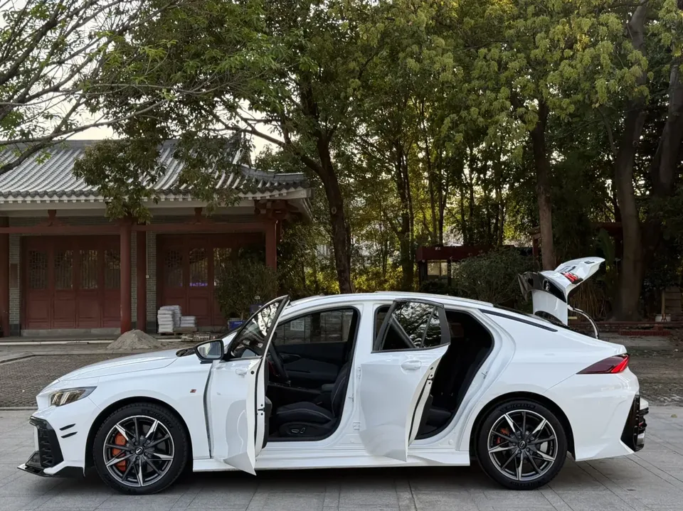GAC Trumpchi Empow Shadow Leopard 2024 400T Automatic R Pro 2024 — thumbnail 3