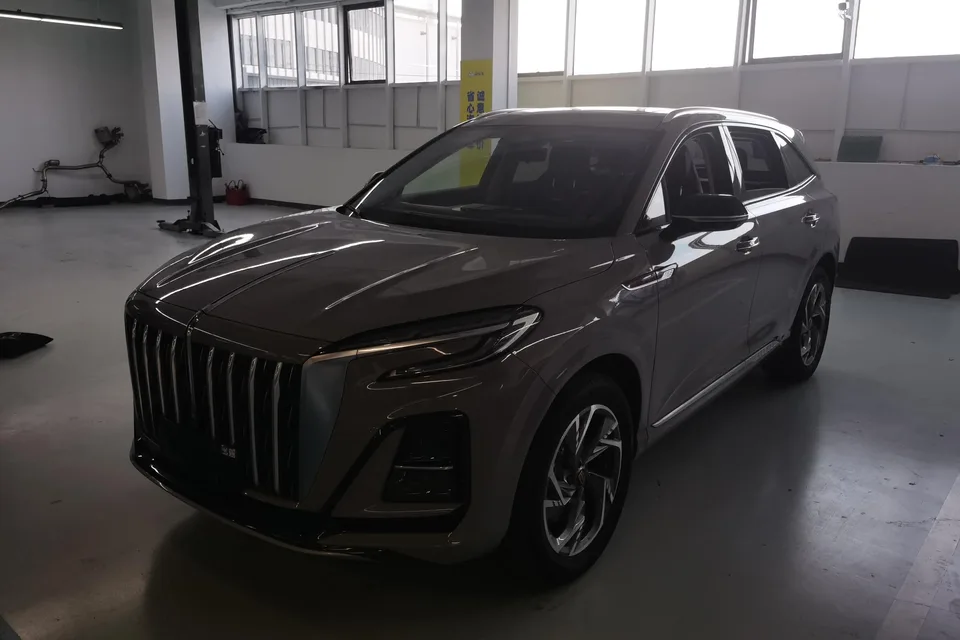 Hongqi HS3 2024
