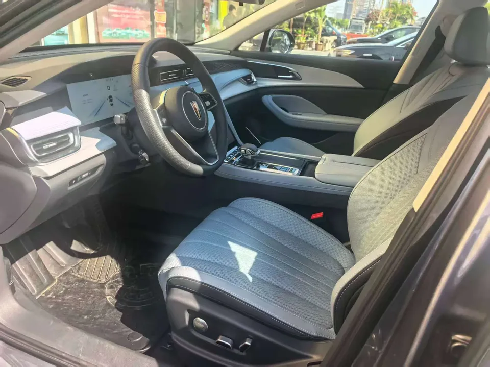 Hongqi H5 PHEV 170 Super Hybrid Edition 2025 — миниатюра 5