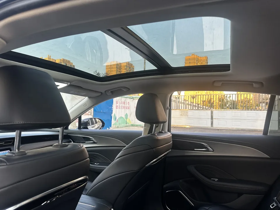 Hongqi H5 Hongqi H5 2023 1.5T DCT Zhilian Qiyun Edition 2023 — миниатюра 3