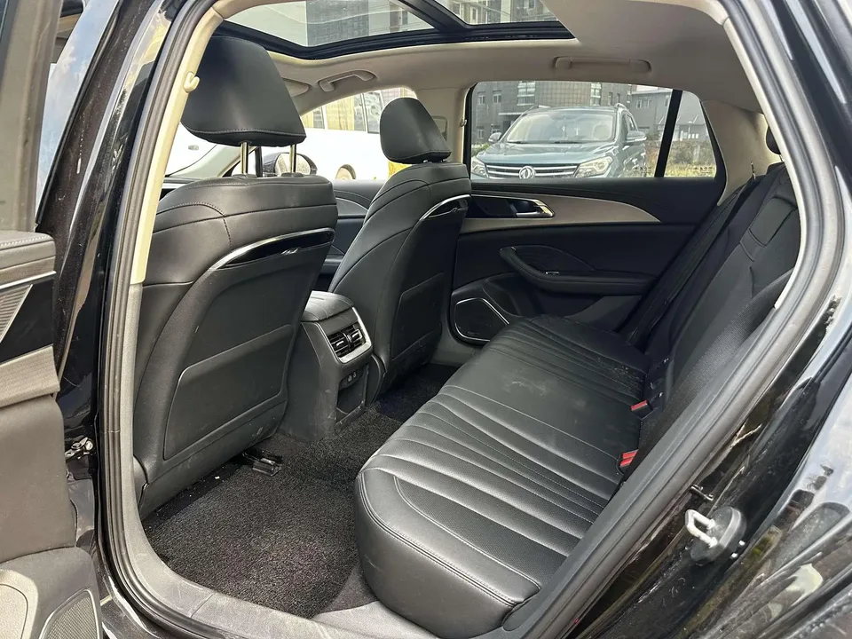 Hongqi H5 Hongqi H5 2023 1.5T DCT Zhilian Qiyue Edition 2023 — миниатюра 4