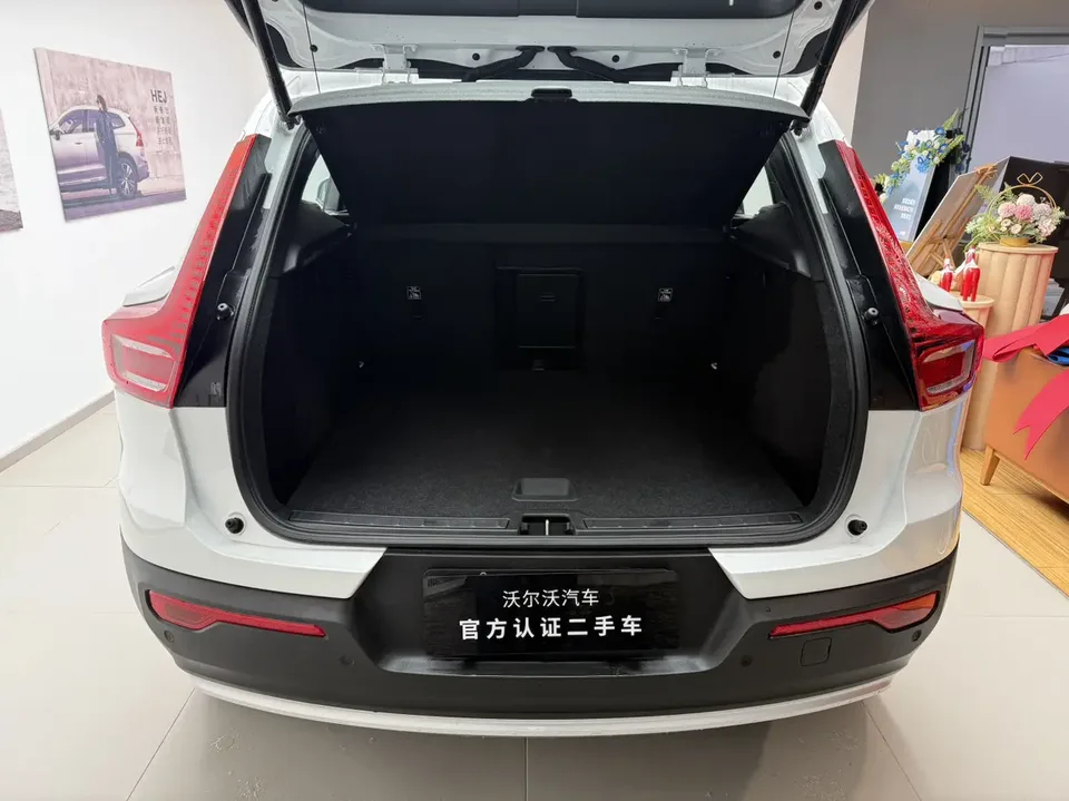 Volvo XC40 Volvo XC40 2025 B4 4WD Zhiyuan Deluxe Edition 2025 — thumbnail 4