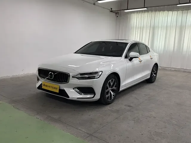 Volvo S60 2024