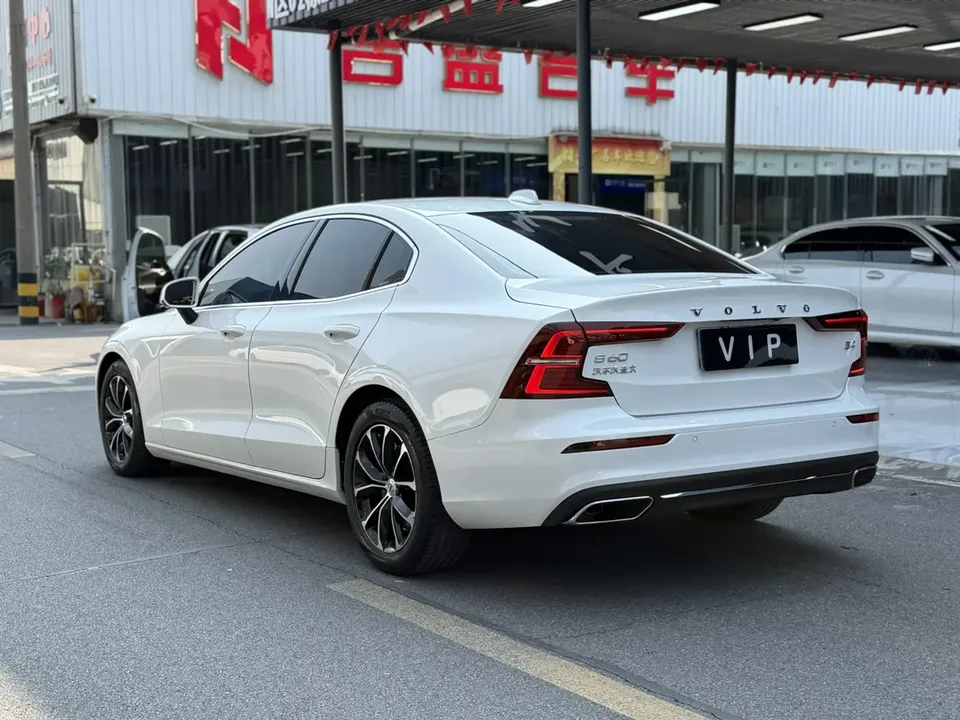 Volvo S60 2022