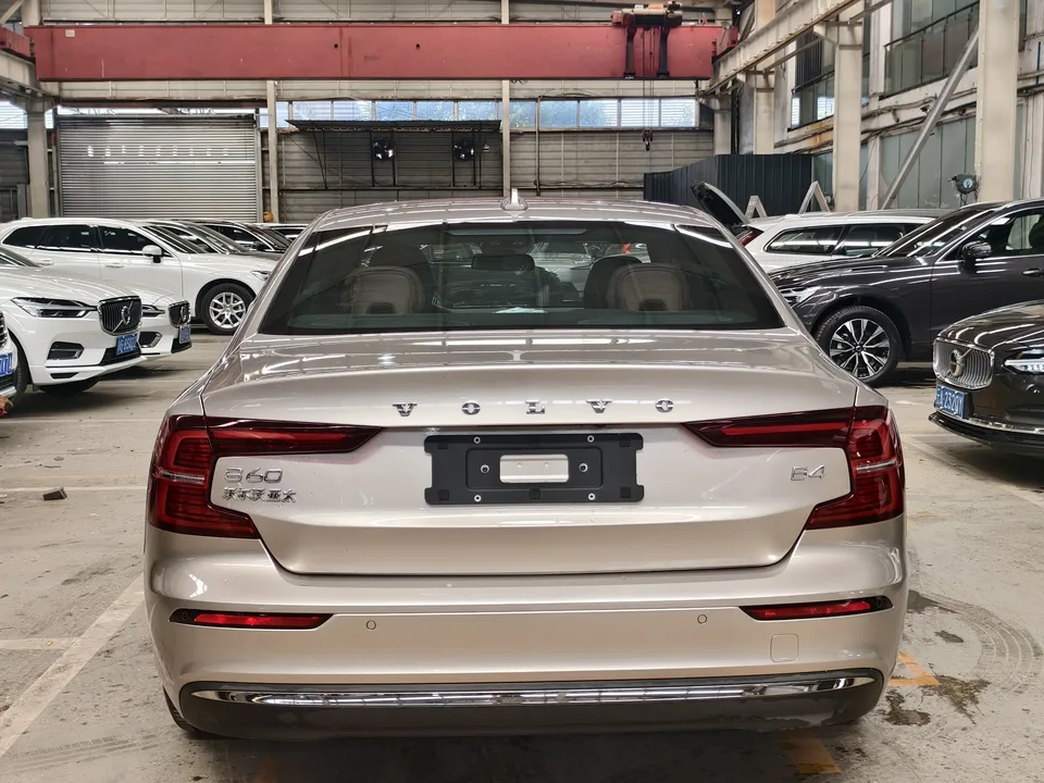 Volvo S60 S60 2025 Volvo S60 2025 B4 Zhiyi Luxury Edition 2025 — thumbnail 5