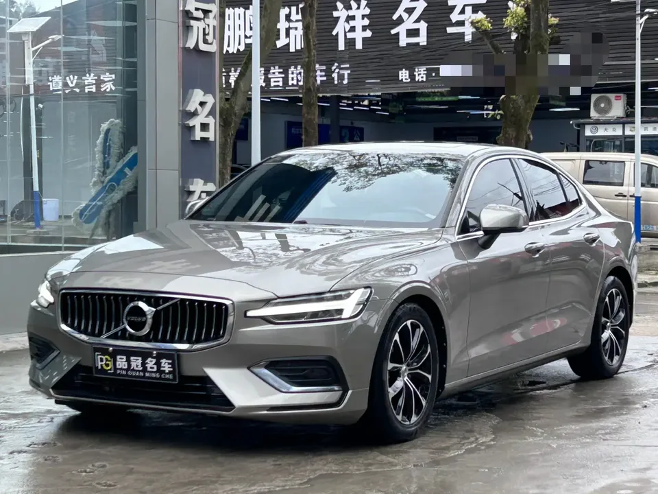 Volvo S60 2022