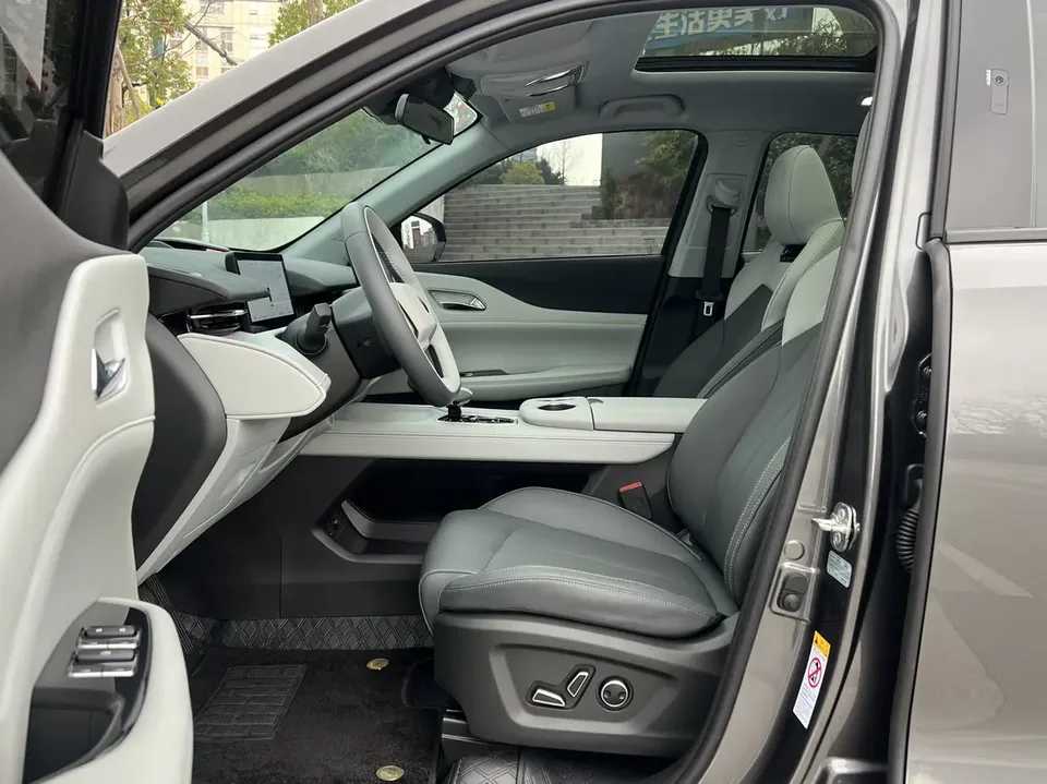 Changan Uni-Z Changan UNI-Z 2025 1.5T DCT Premium Edition 2024 — миниатюра 4