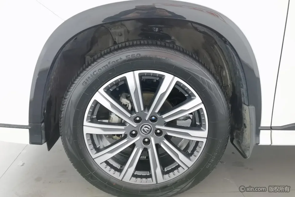 Changan CS75PLUS third generation 1.5T automatic premium model 2023 — миниатюра 3