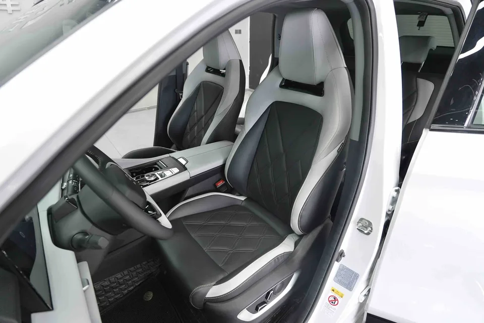 Changan CS75PLUS third generation 1.5T automatic luxury model 2023 — миниатюра 5