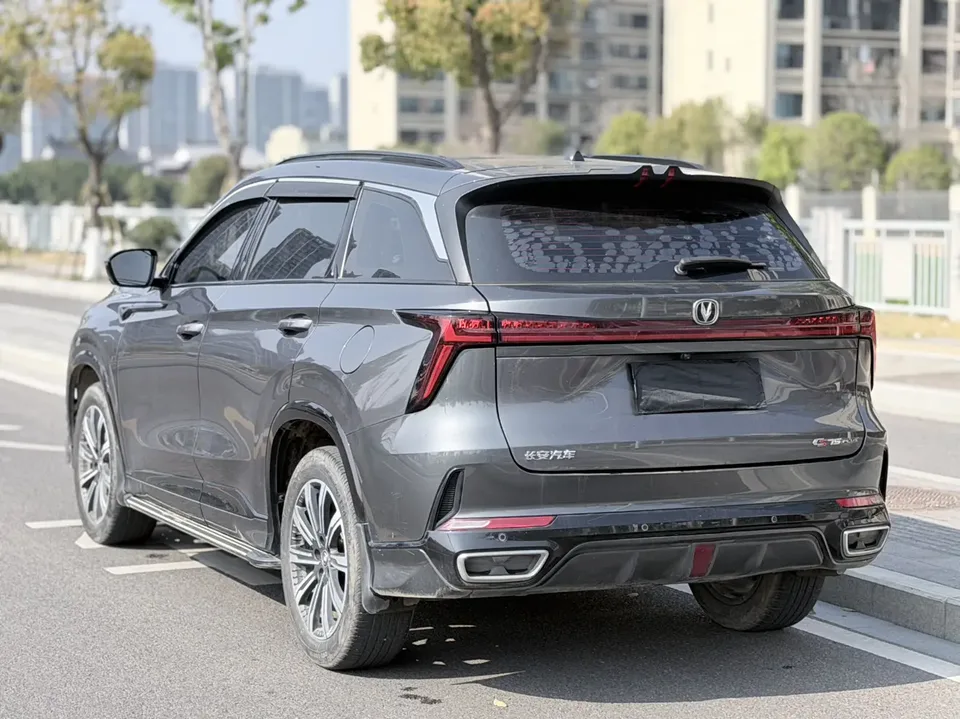 Changan CS75PLUS third generation champion version 1.5T automatic intelligent driving dynamic navigation model 2024 — миниатюра 2