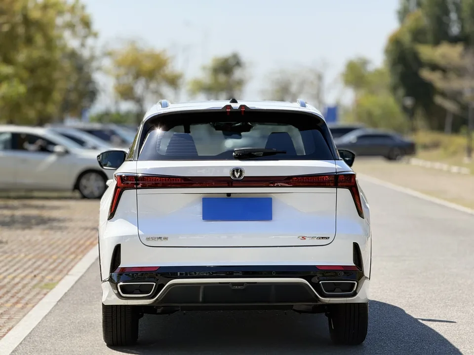 Changan CS75PLUS Third Generation Champion Edition 1.5T Automatic Cruise 2025 — миниатюра 2
