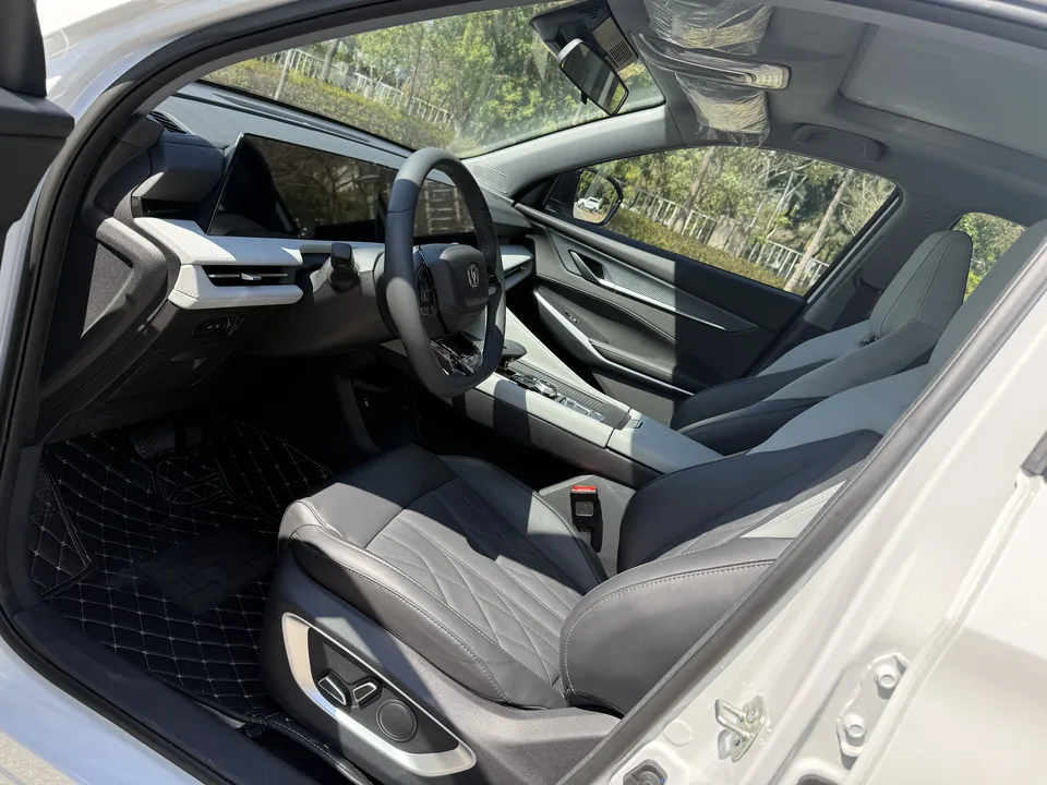 Changan CS75PLUS Third Generation Champion Edition 1.5T Automatic Cruise 2025 — миниатюра 5