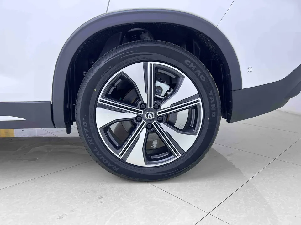 Changan X7 PLUS Changan X7 PLUS 2024 1.5T DCT Honor Edition 7 Seaters 2024 — thumbnail 3