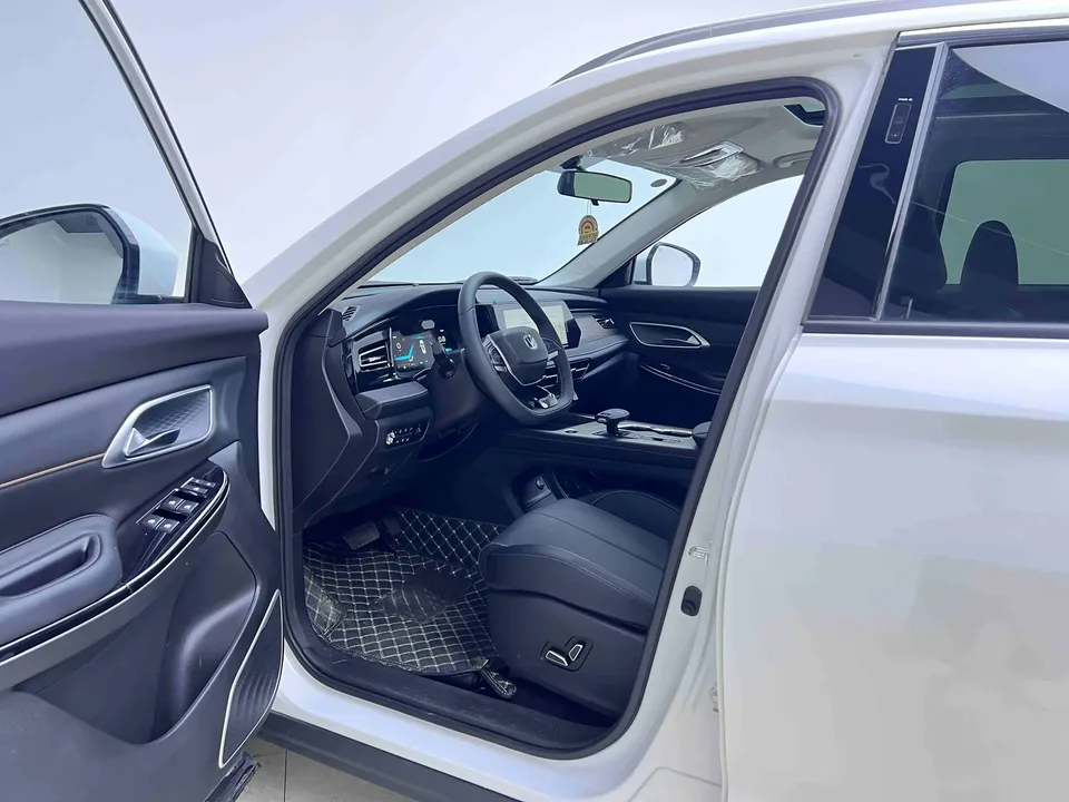 Changan X7 PLUS Changan X7 PLUS 2024 1.5T DCT Honor Edition 7 Seaters 2024 — thumbnail 5