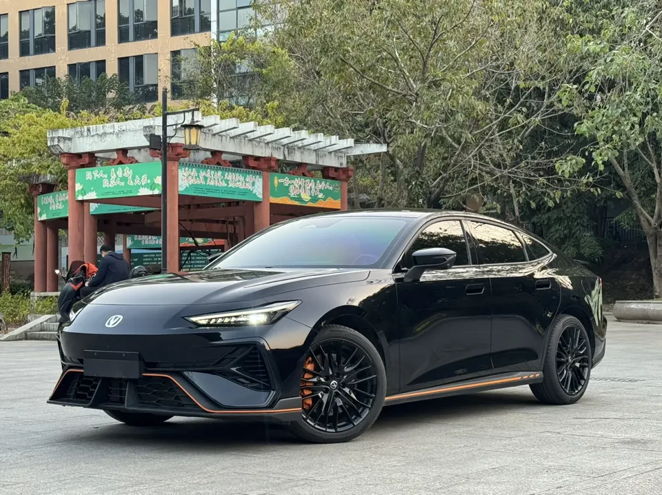 Changan UNI-V 2025