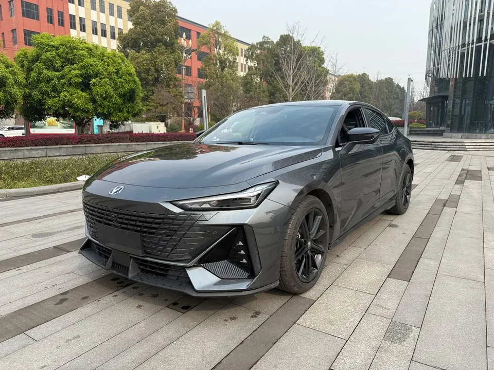 Changan UNI-V 2024