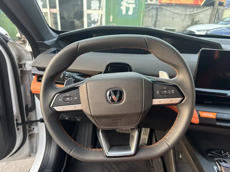 Changan UNI-V 1.5T Sports Edition 2024 — миниатюра 5