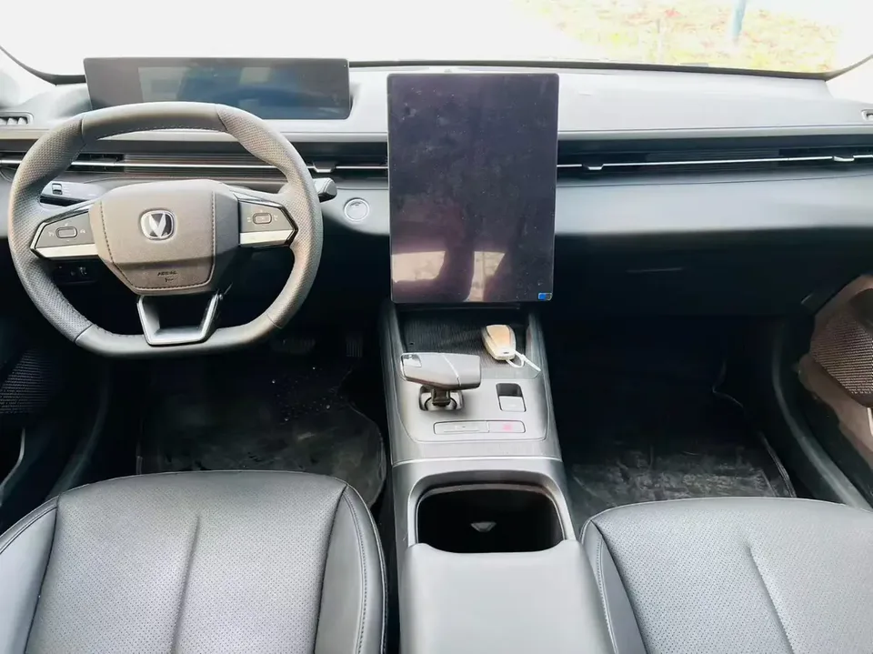 Changan Escape 1.5T DCT flagship model 2025 — миниатюра 2