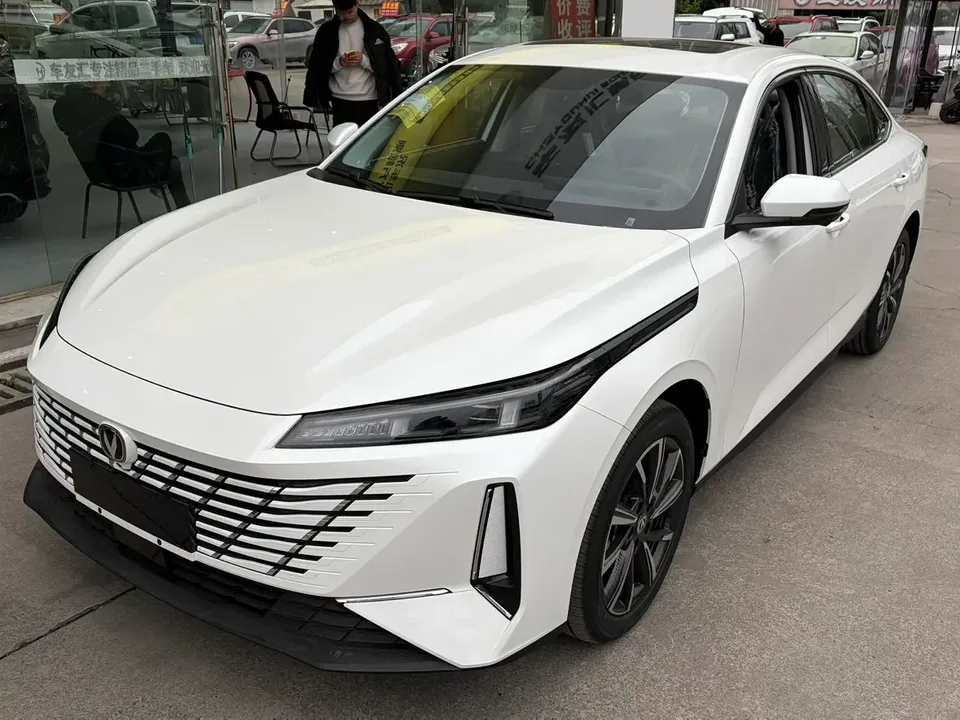 Changan Escape Escape 2025 1.5T DCT 500Bar Premium Edition 2026 — photo 1, buy with delivery to Moscow