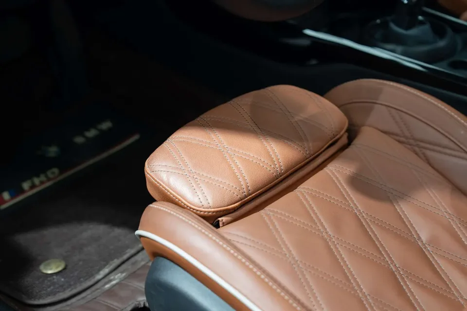 MINI Clubman MINI CLUBMAN 2023 1.5T COOPER Connoisseur 2023 — миниатюра 2