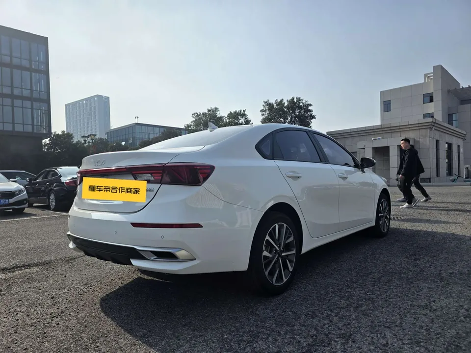 Kia K3 1.5L IVT Youth Edition 2023 — миниатюра 2