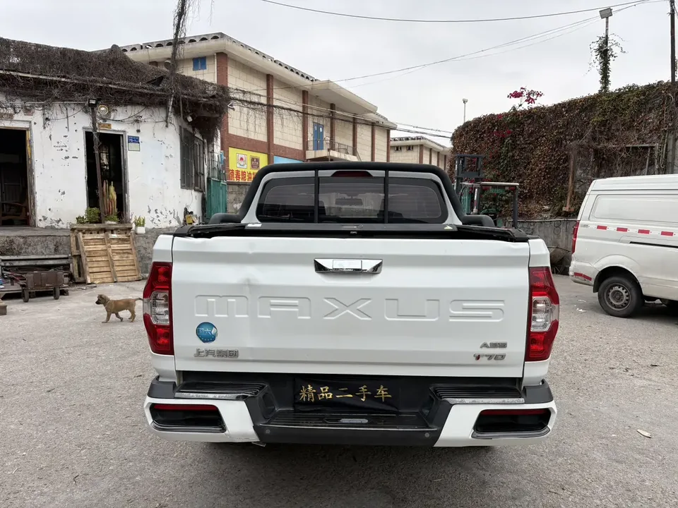 Datong Maxus T70 2.0T diesel manual two-wheel drive Australian version long box 2022 — миниатюра 2