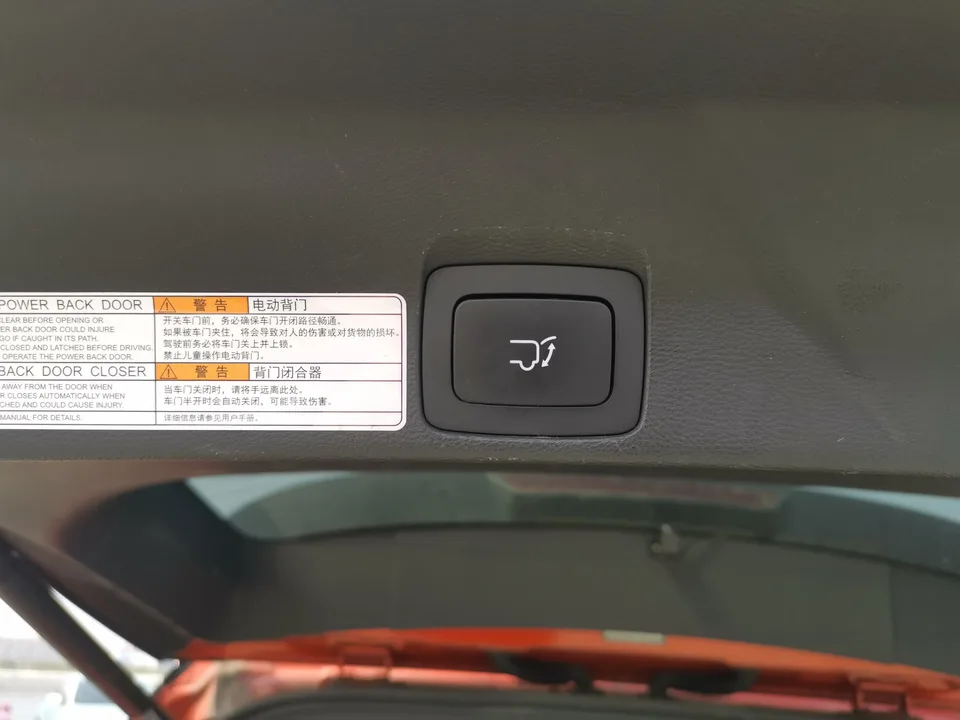 Datong Maxus D90 Pro 2.0T diesel four-wheel drive Alxa version 6 seats 2022 — миниатюра 4