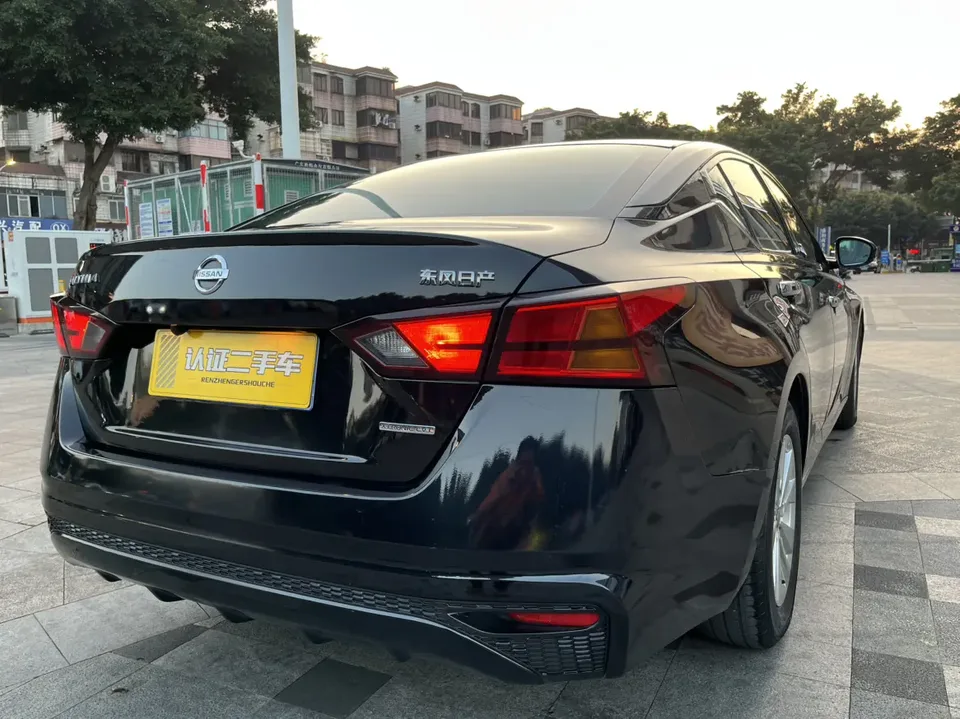 Nissan Altima Teana 2021 2.0L XE Fashion Edition 2022 — миниатюра 5